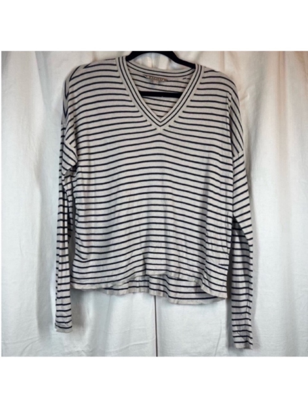 Athleta silk cashmere blend classic stripped long sleeve v neck sweatshirt